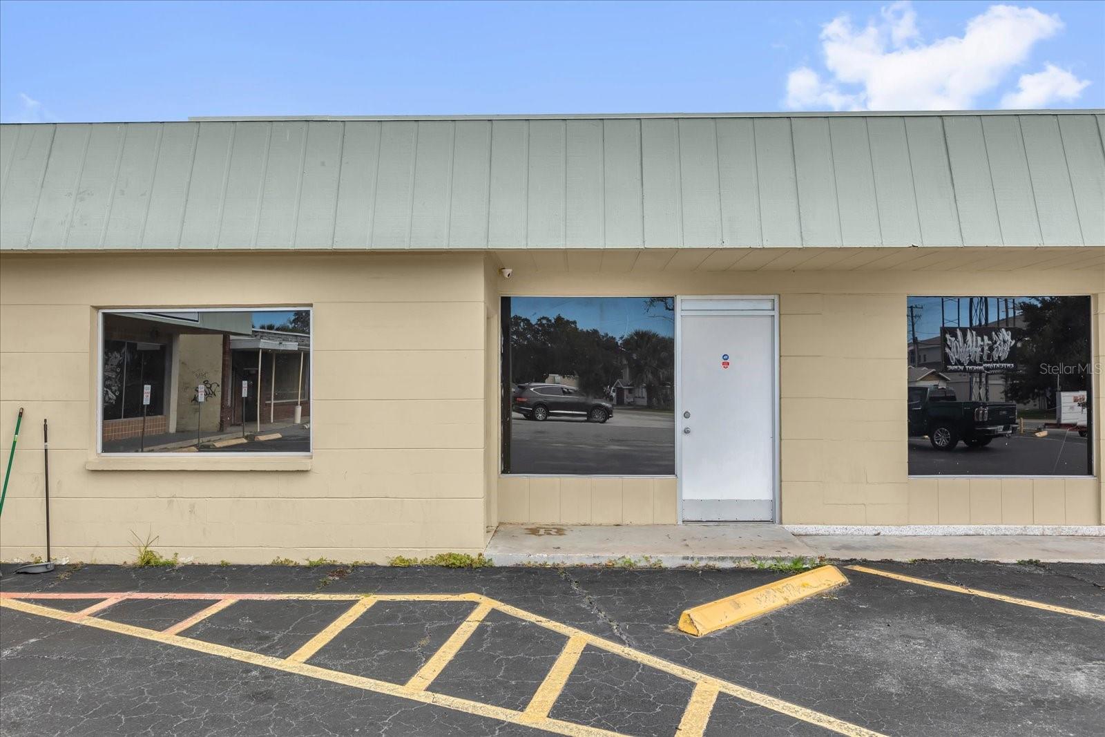 Image 16 of 23 For 1122 Lake Drive A-h