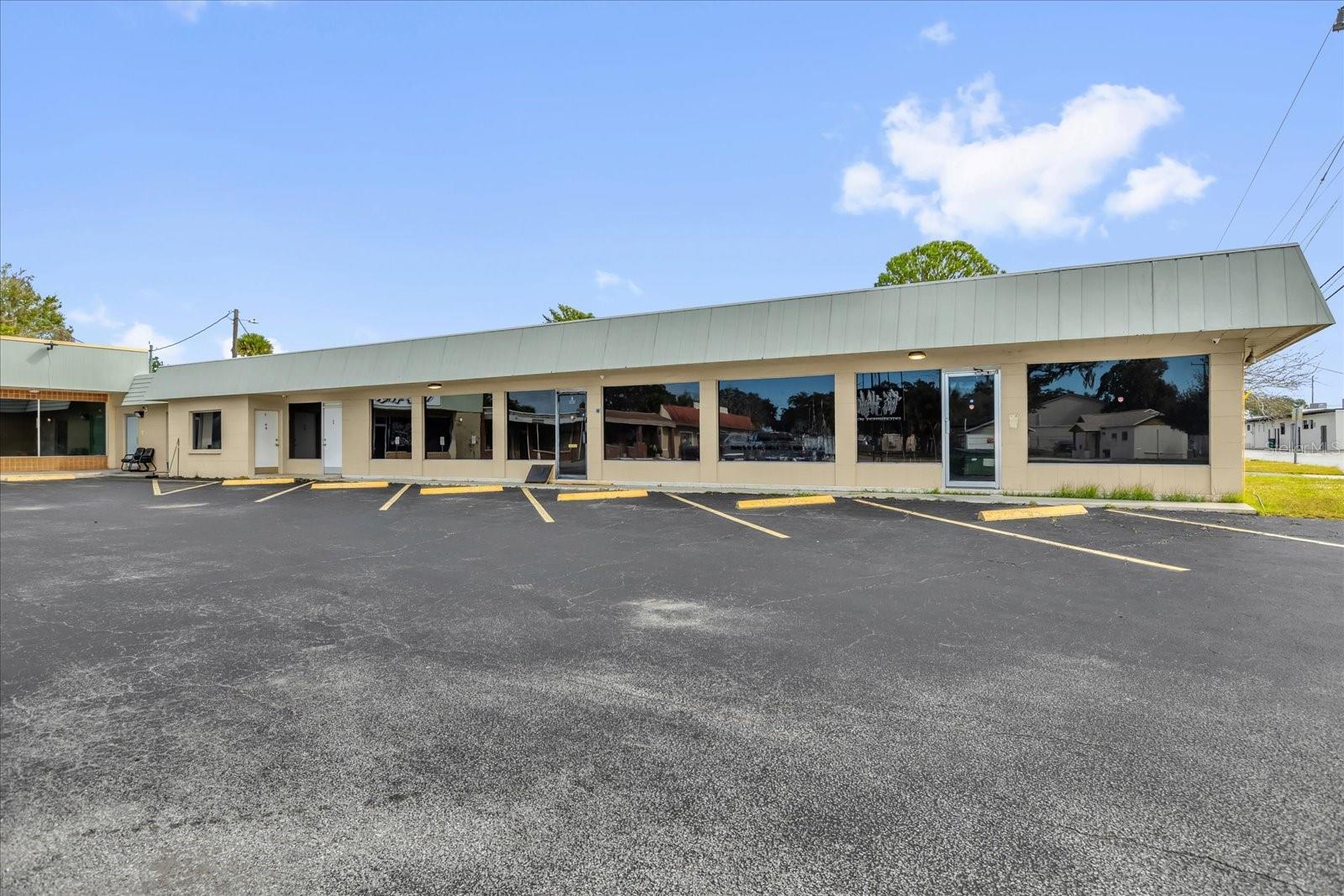 Image 4 of 23 For 1122 Lake Drive A-h