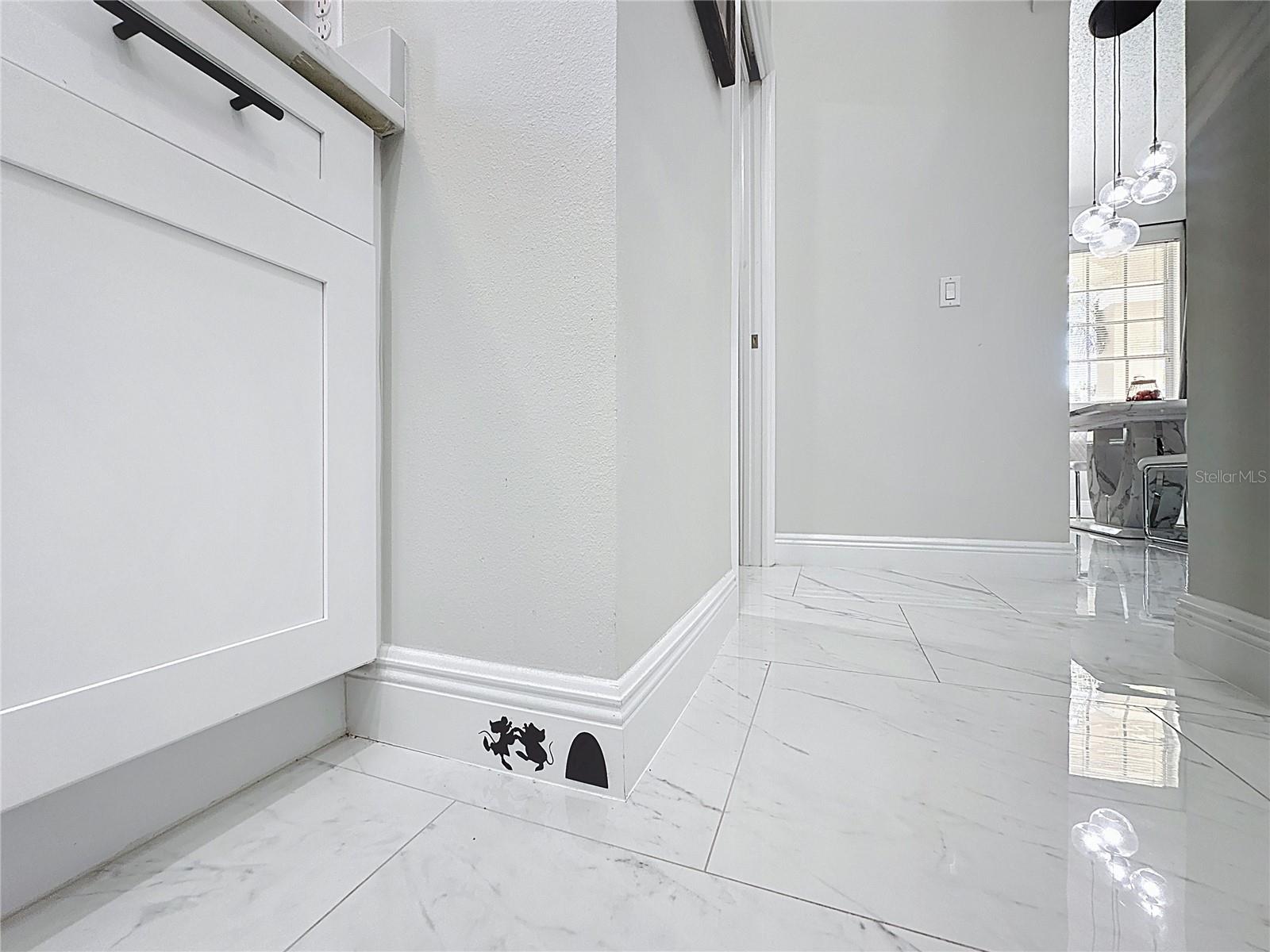 Image 14 of 97 For 1681 Waterview Loop