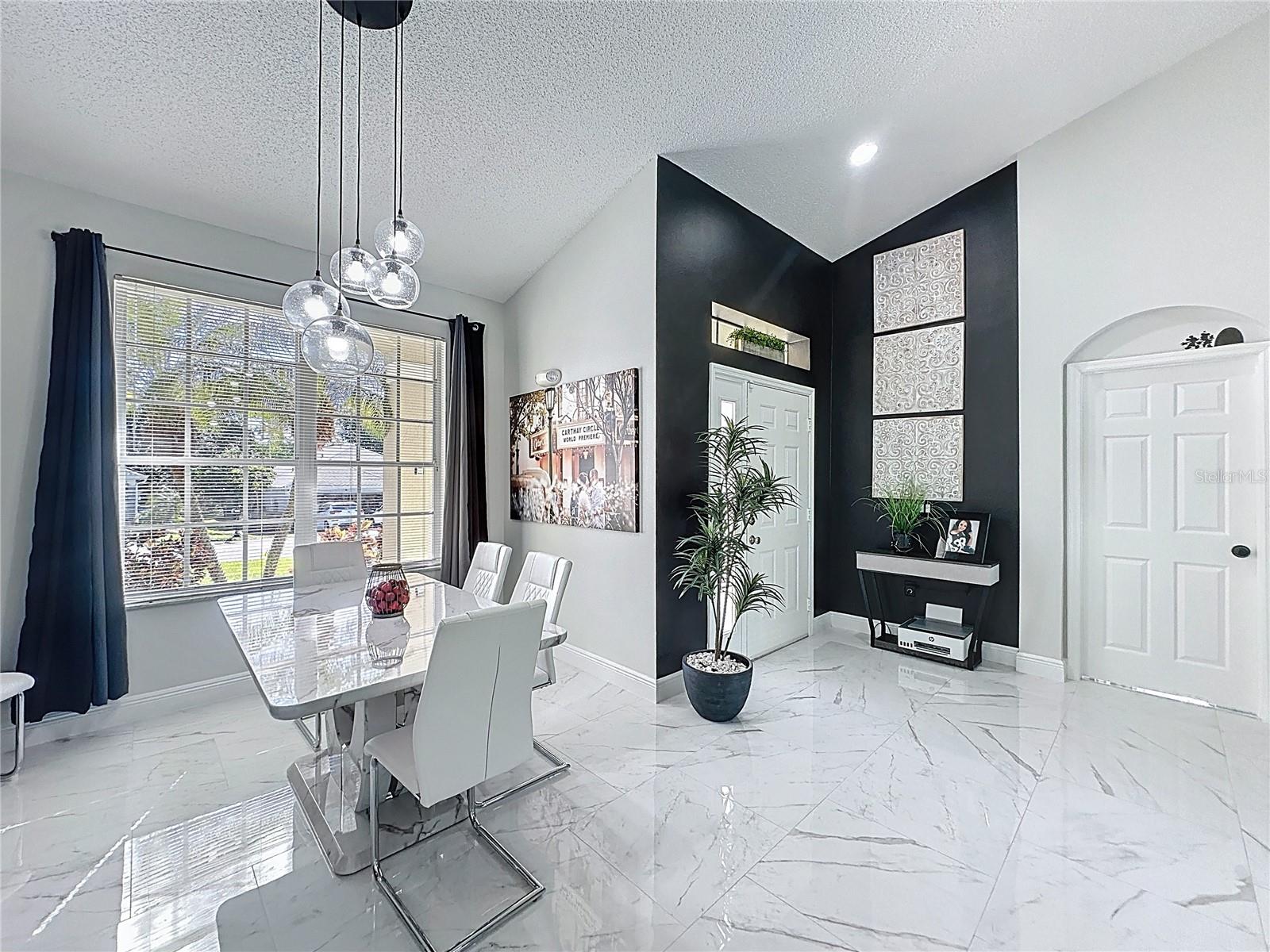 Image 19 of 97 For 1681 Waterview Loop