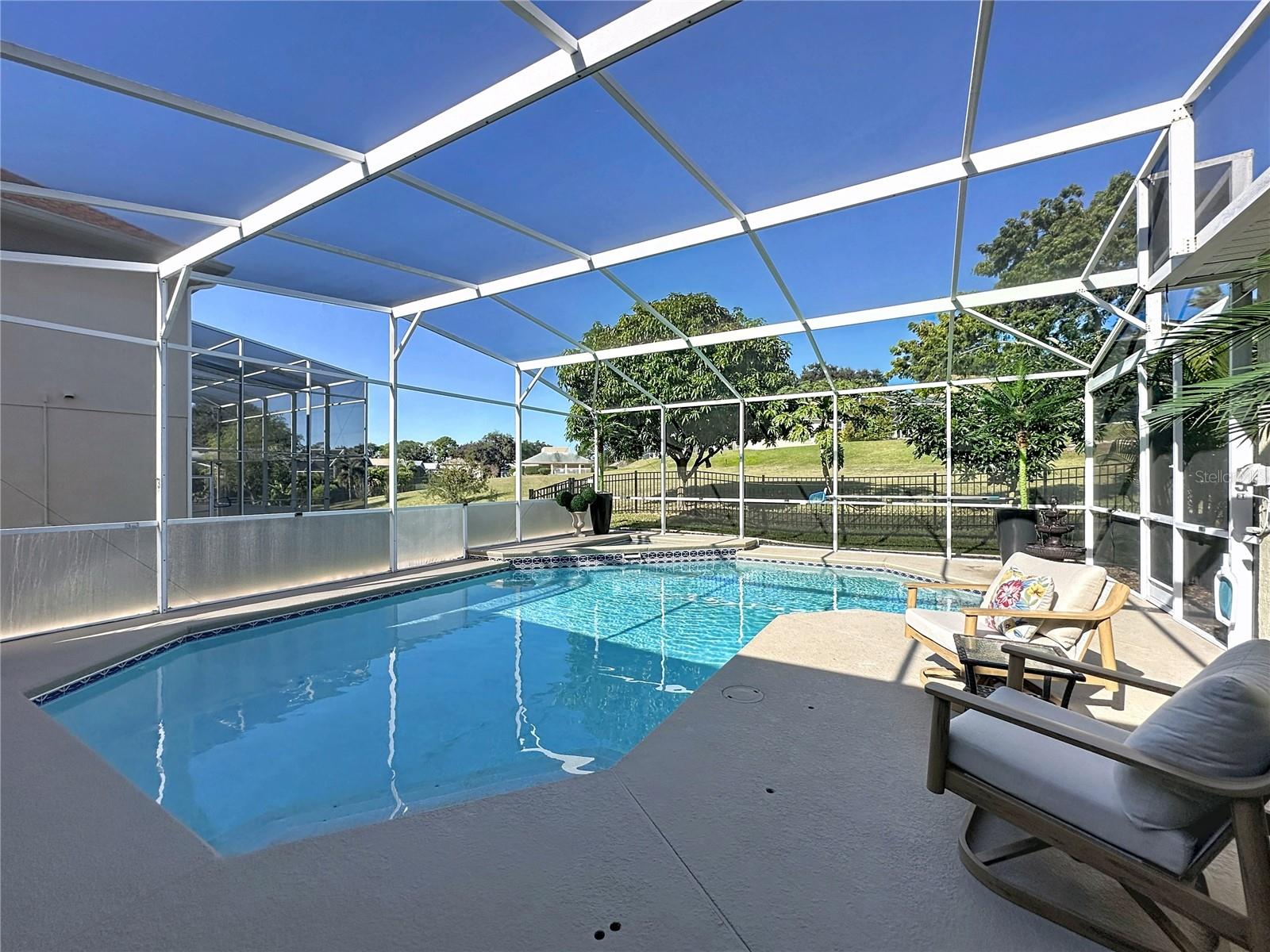 Image 29 of 97 For 1681 Waterview Loop