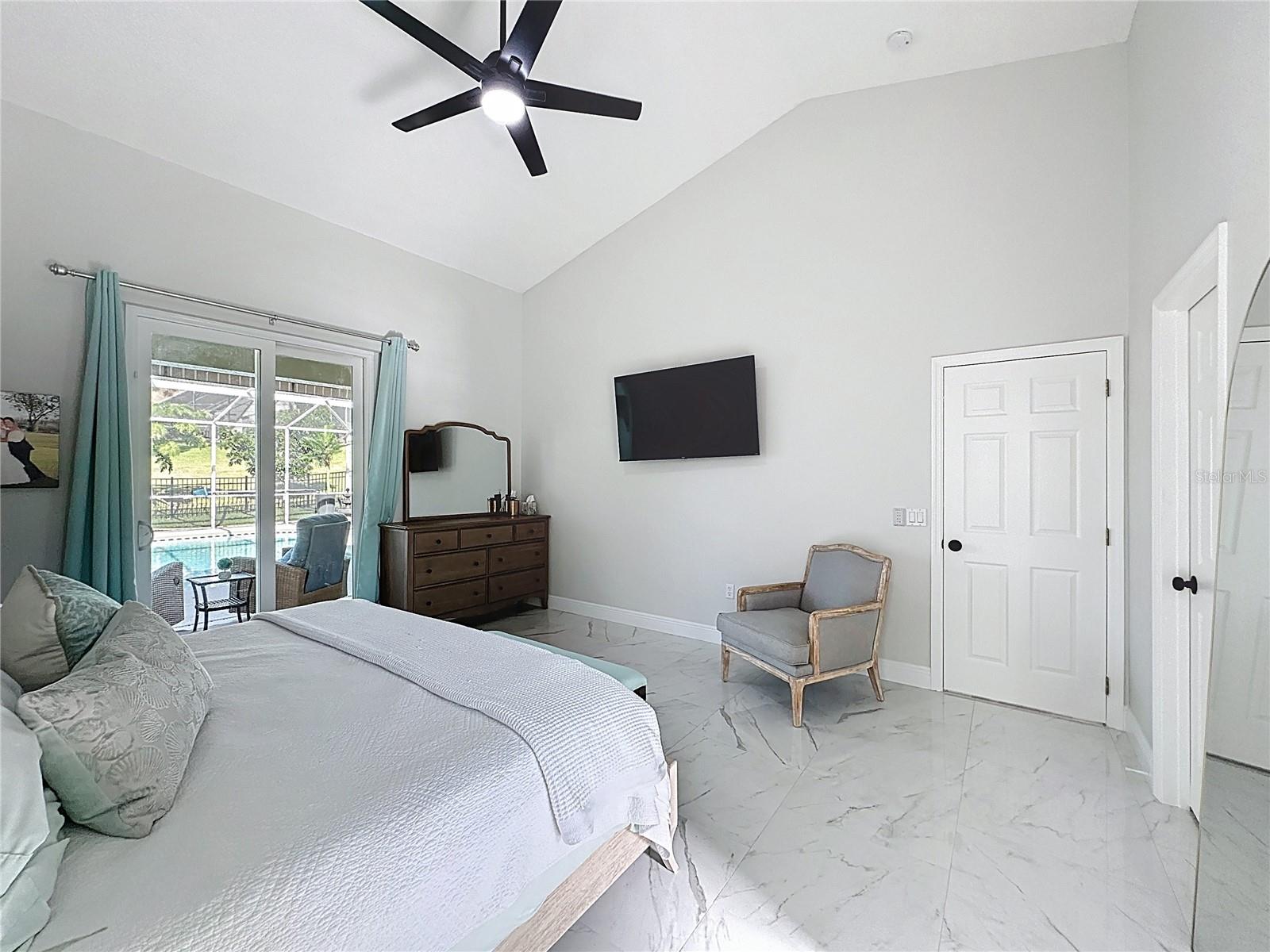 Image 38 of 97 For 1681 Waterview Loop