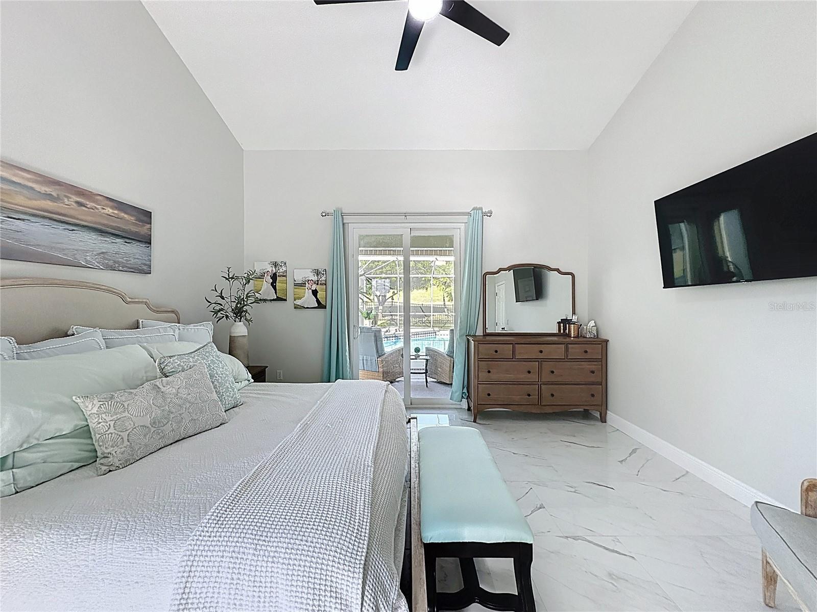 Image 39 of 97 For 1681 Waterview Loop