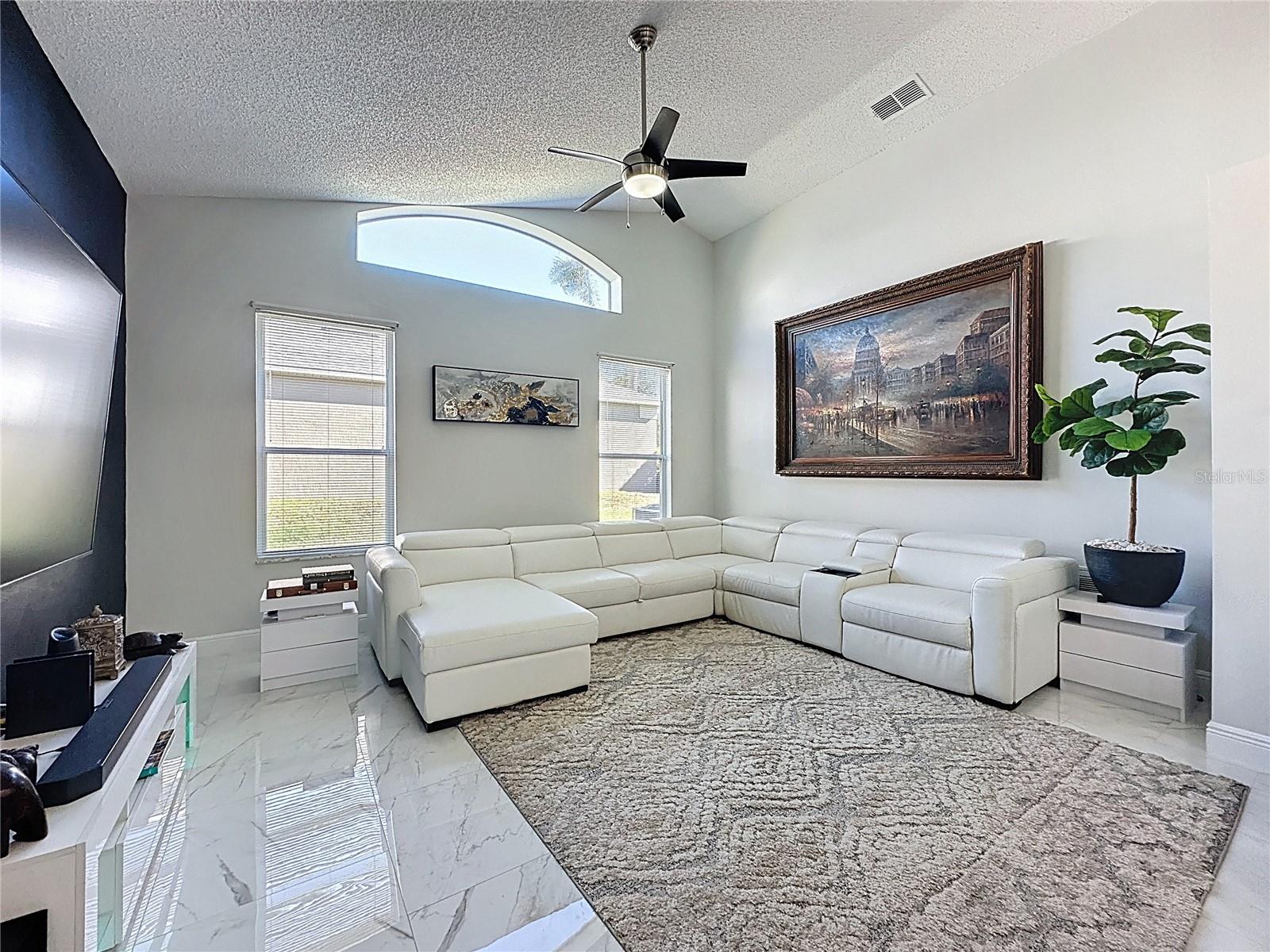 Image 4 of 97 For 1681 Waterview Loop