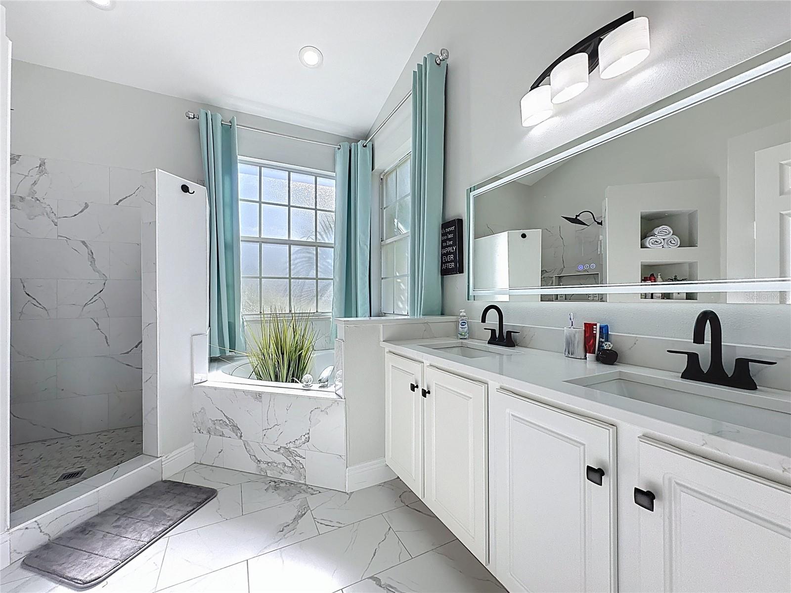 Image 40 of 97 For 1681 Waterview Loop