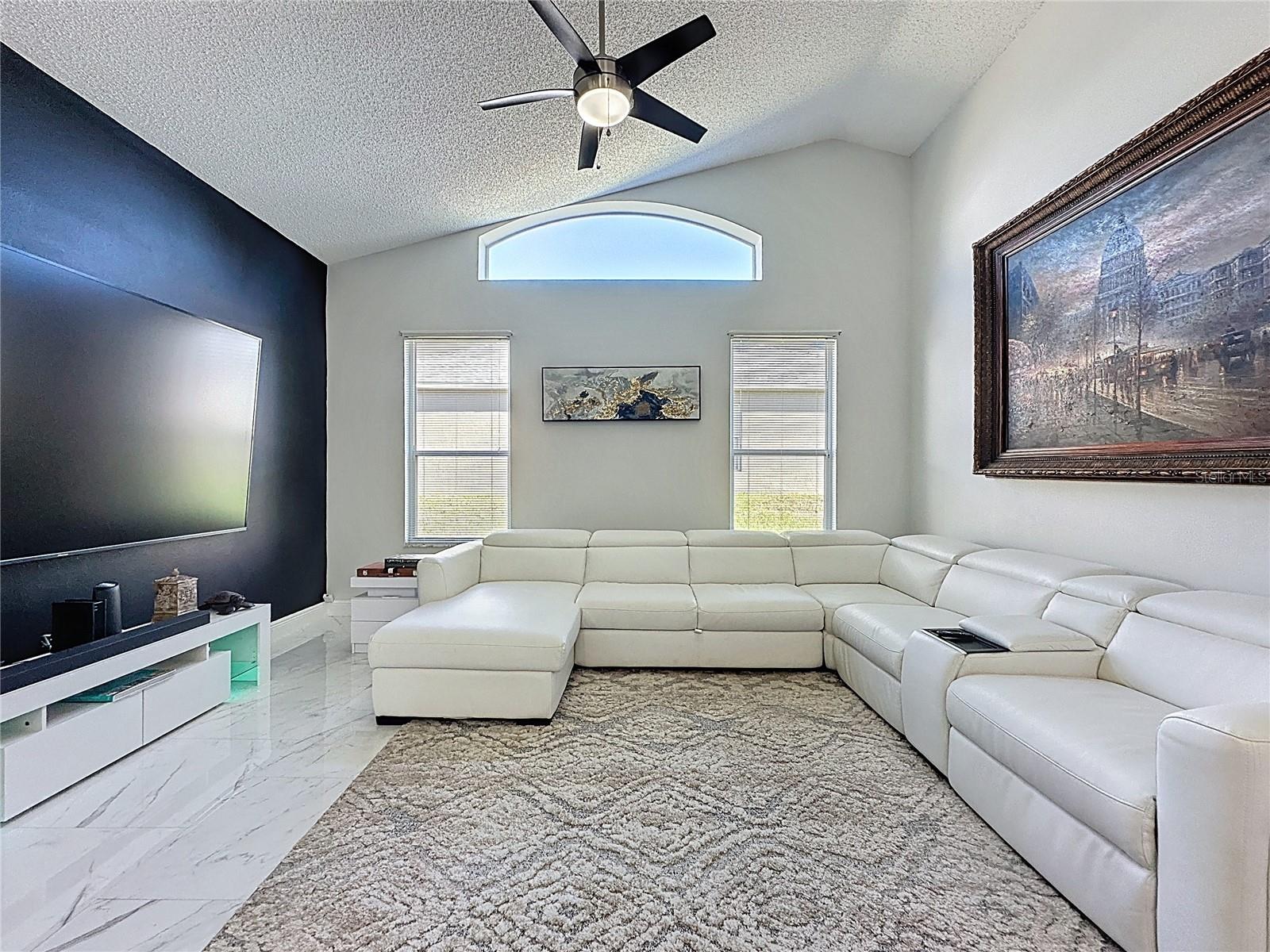 Image 5 of 97 For 1681 Waterview Loop