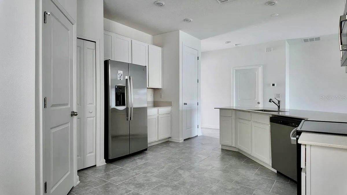 Image 7 of 11 For 965 Waterfall Boulevard