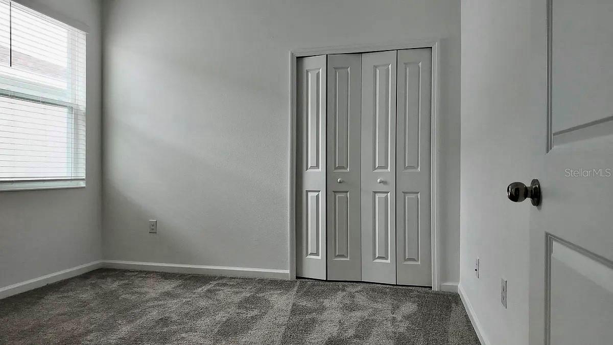 Image 9 of 11 For 965 Waterfall Boulevard