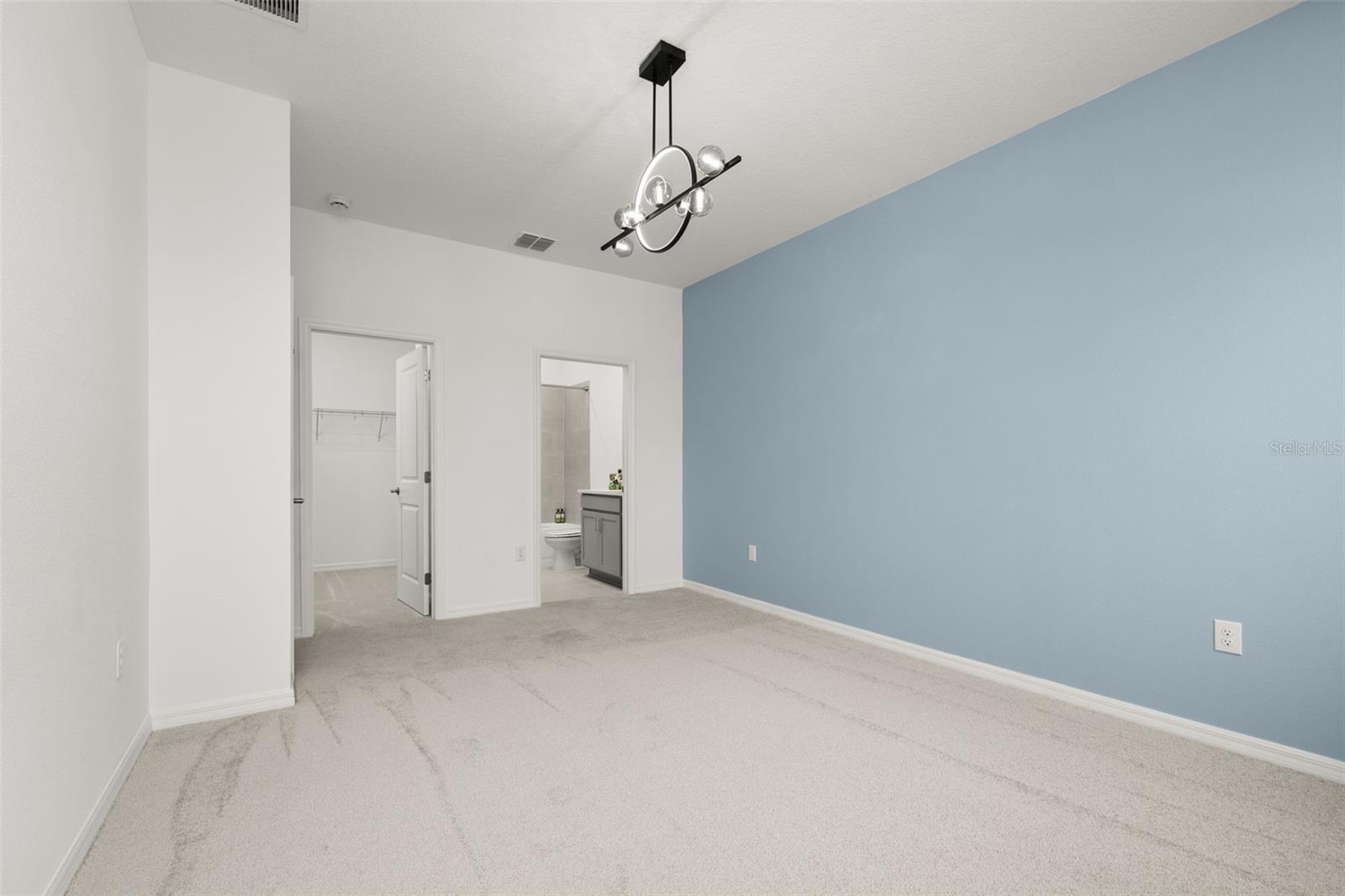 Image 16 of 47 For 1335 Normandy Drive