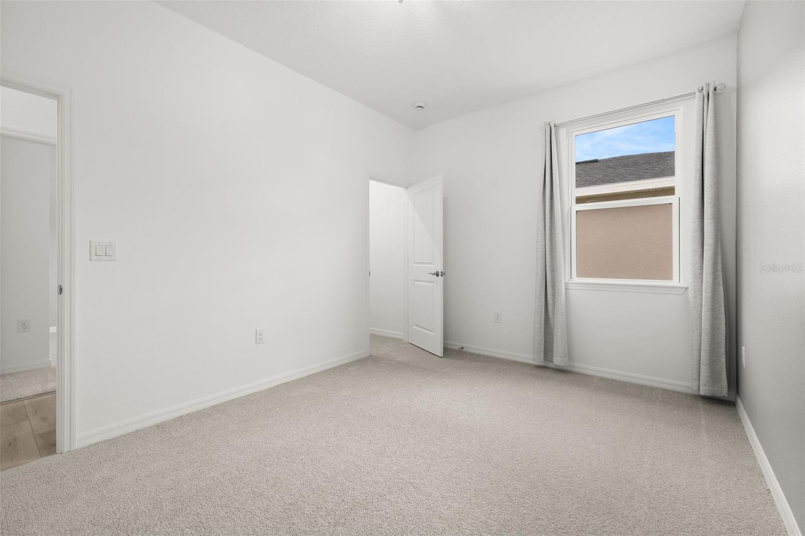 Image 25 of 47 For 1335 Normandy Drive