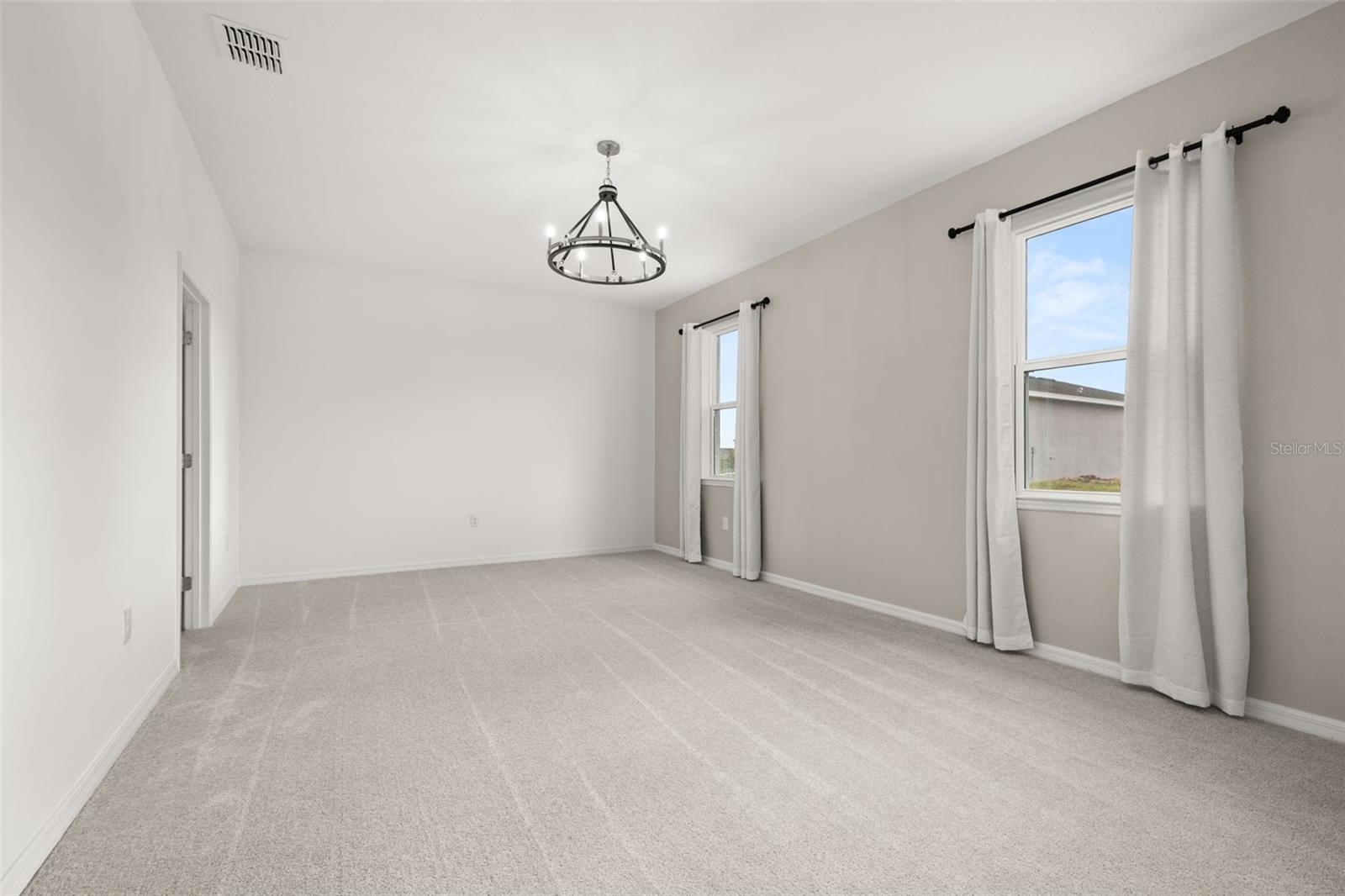 Image 27 of 47 For 1335 Normandy Drive