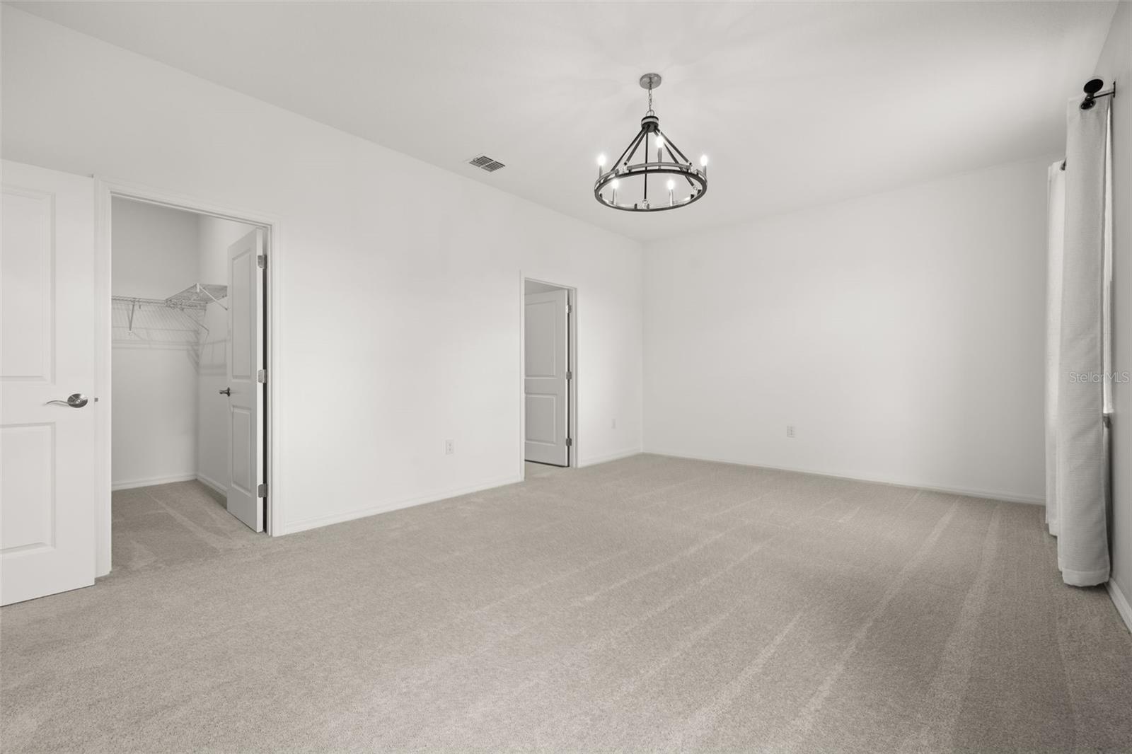 Image 28 of 47 For 1335 Normandy Drive