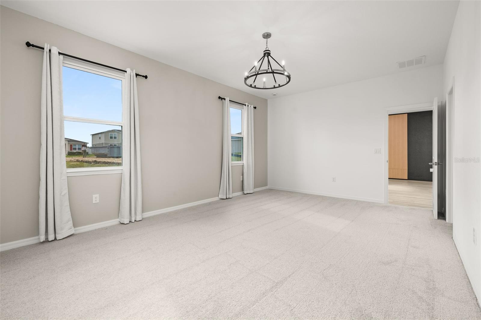 Image 29 of 47 For 1335 Normandy Drive