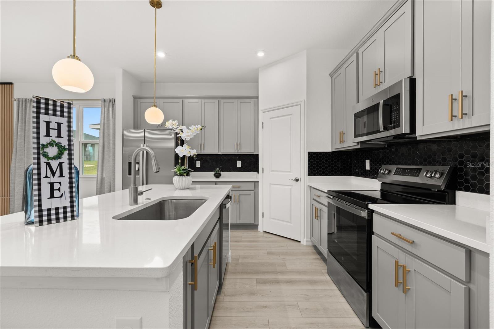 Image 6 of 47 For 1335 Normandy Drive