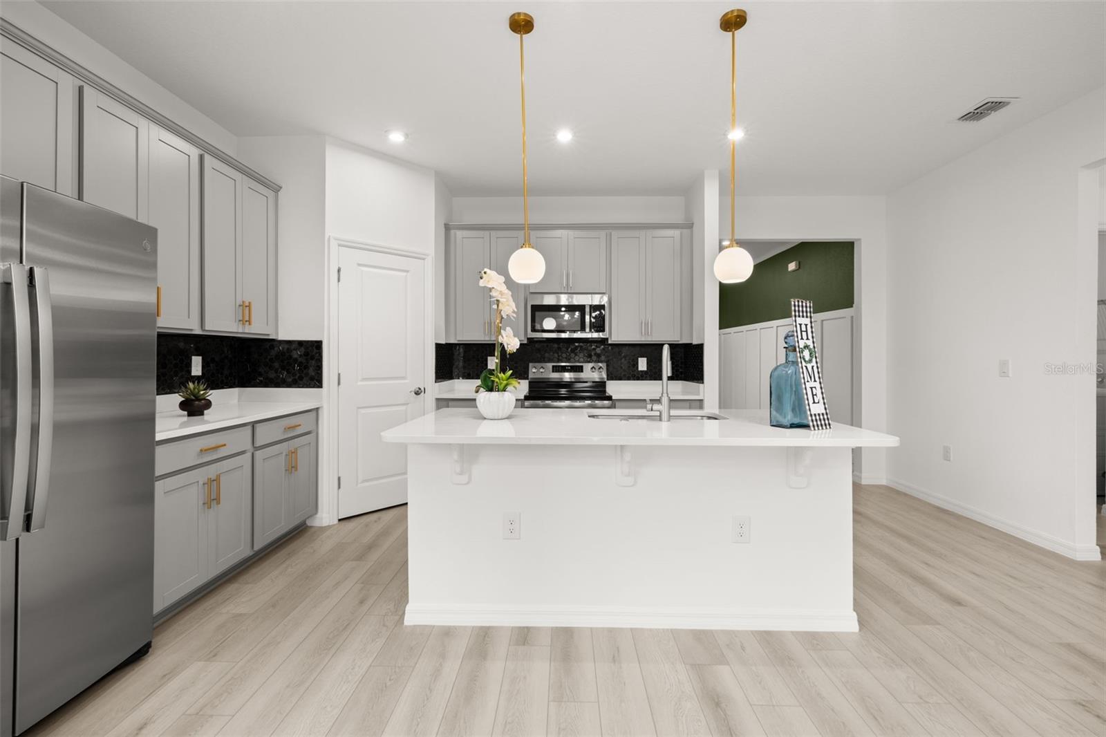 Image 7 of 47 For 1335 Normandy Drive