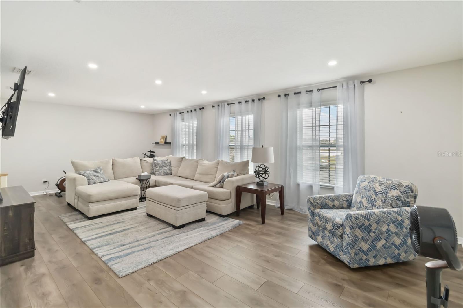 Image 25 of 60 For 3622 Cape Court