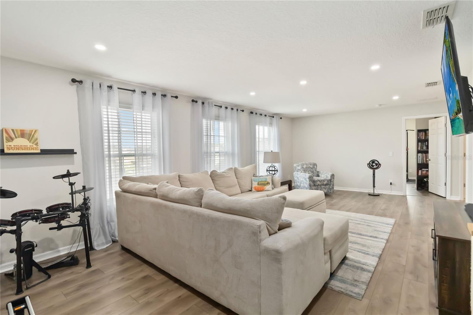 Image 27 of 60 For 3622 Cape Court