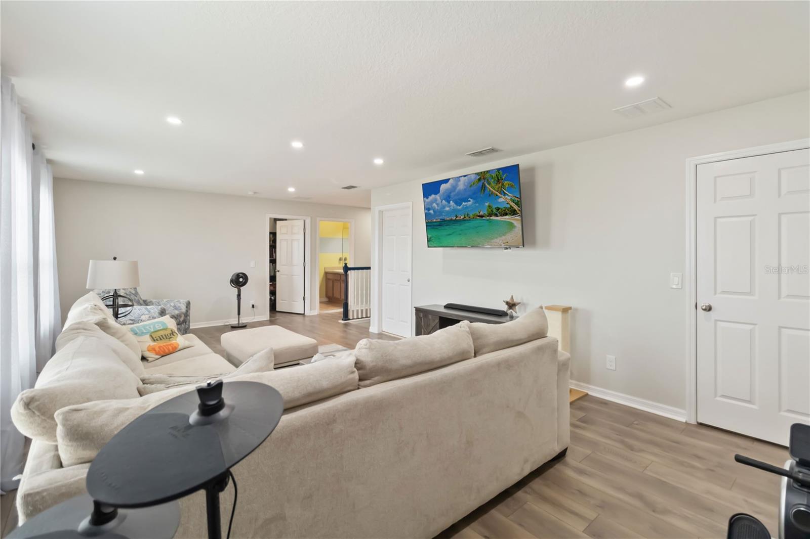 Image 28 of 60 For 3622 Cape Court