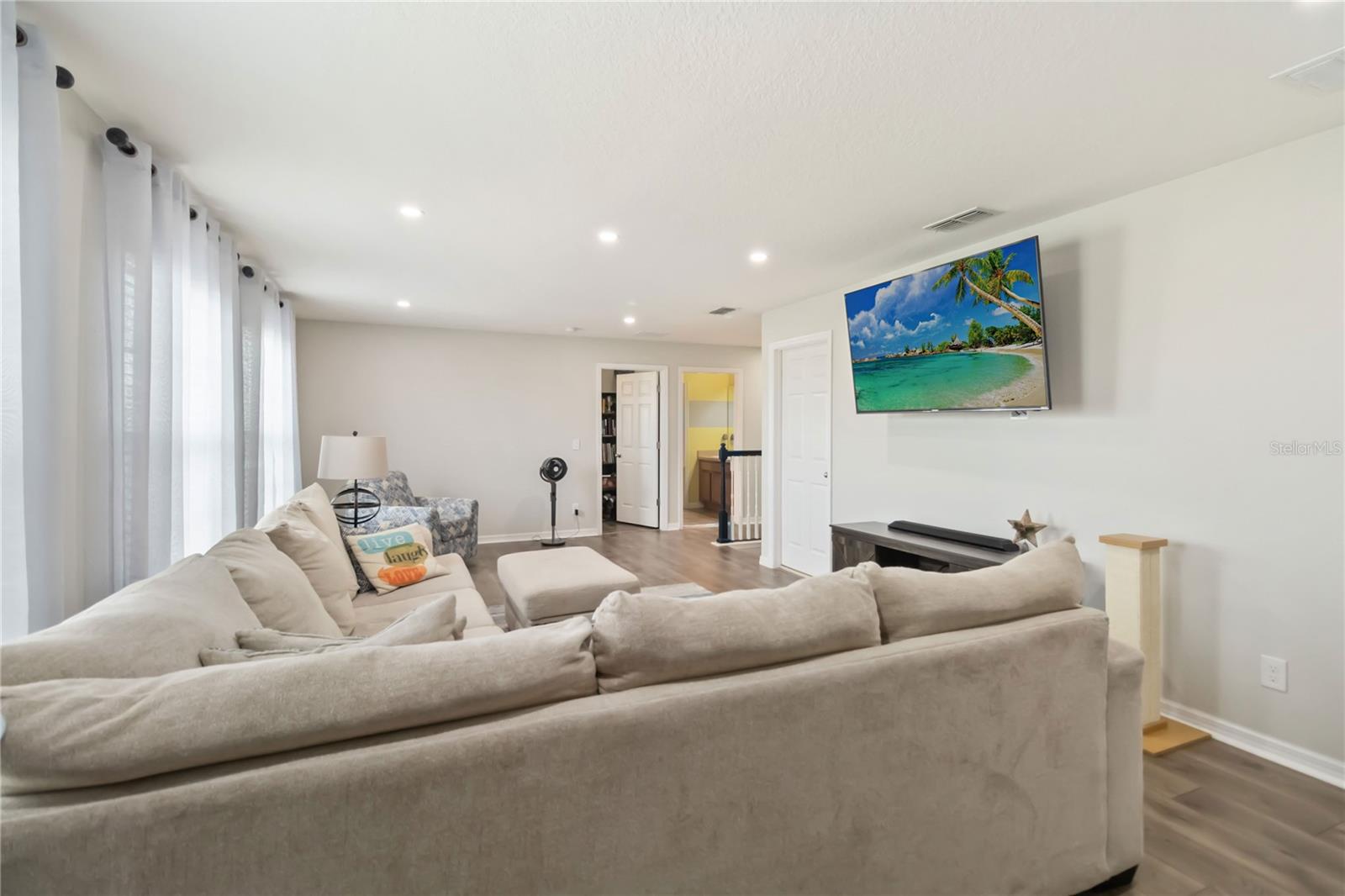 Image 29 of 60 For 3622 Cape Court