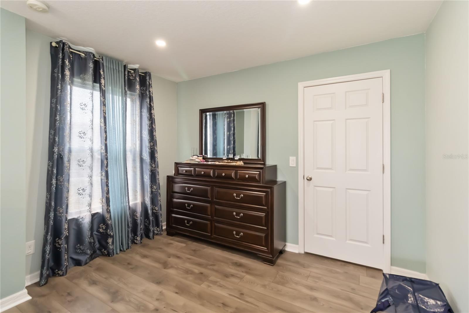 Image 32 of 60 For 3622 Cape Court