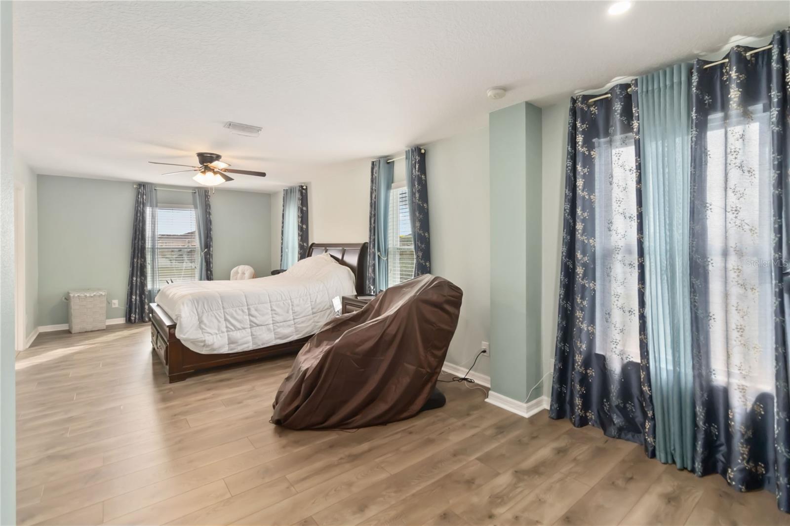 Image 33 of 60 For 3622 Cape Court