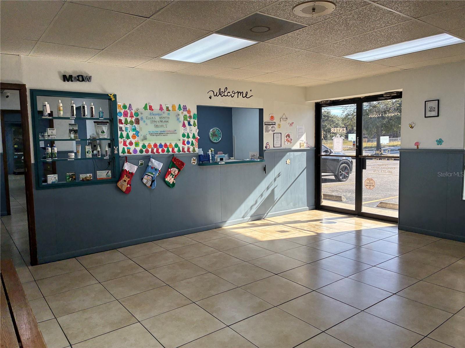 Image 6 of 13 For 5745 Pershing Avenue