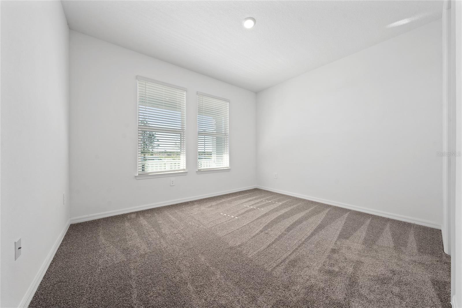 Image 12 of 35 For 5148 Goldfinch Drive