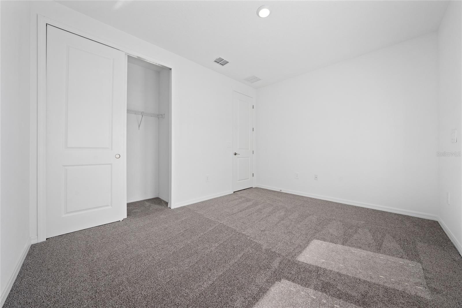 Image 17 of 35 For 5148 Goldfinch Drive