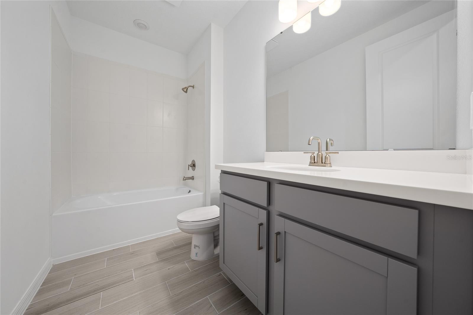 Image 18 of 35 For 5148 Goldfinch Drive