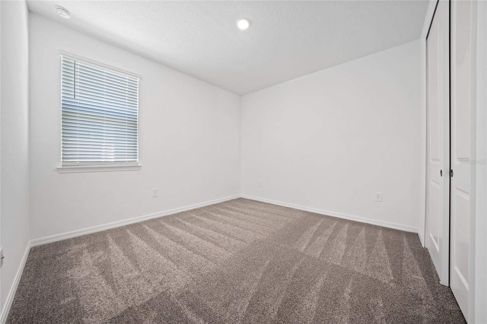 Image 19 of 35 For 5148 Goldfinch Drive