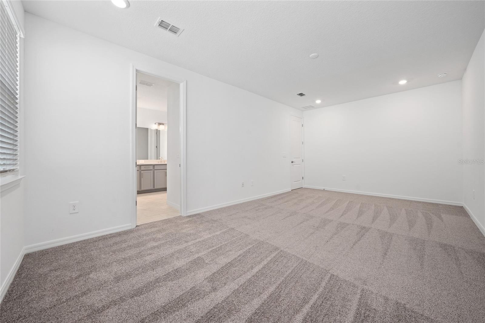 Image 23 of 35 For 5148 Goldfinch Drive