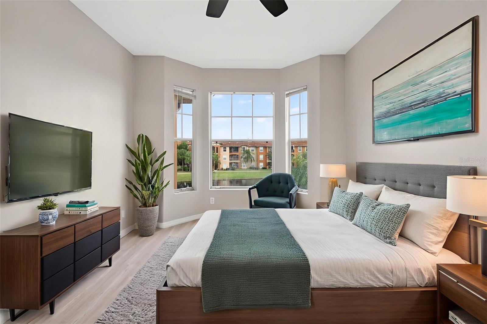 Image 35 of 94 For 5572 Metrowest Boulevard 304