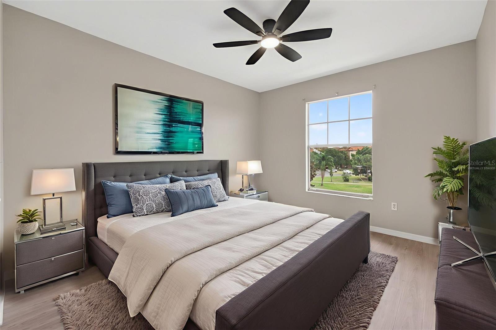 Image 40 of 94 For 5572 Metrowest Boulevard 304