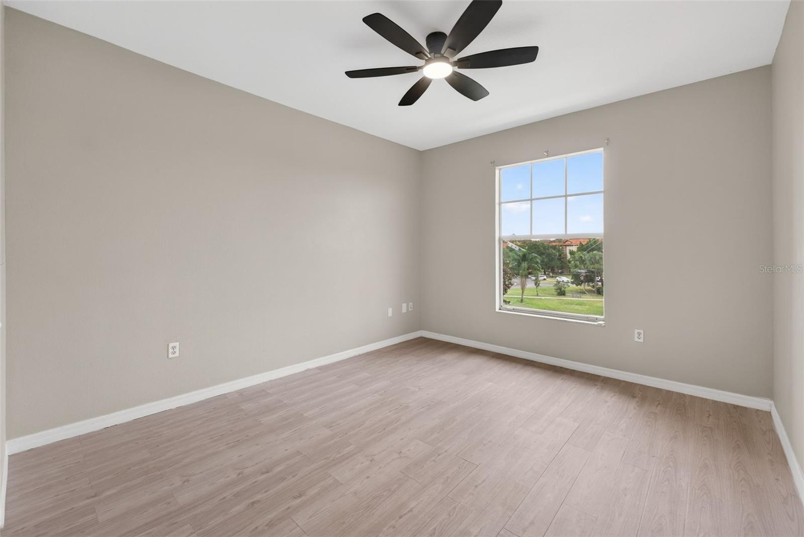 Image 41 of 94 For 5572 Metrowest Boulevard 304