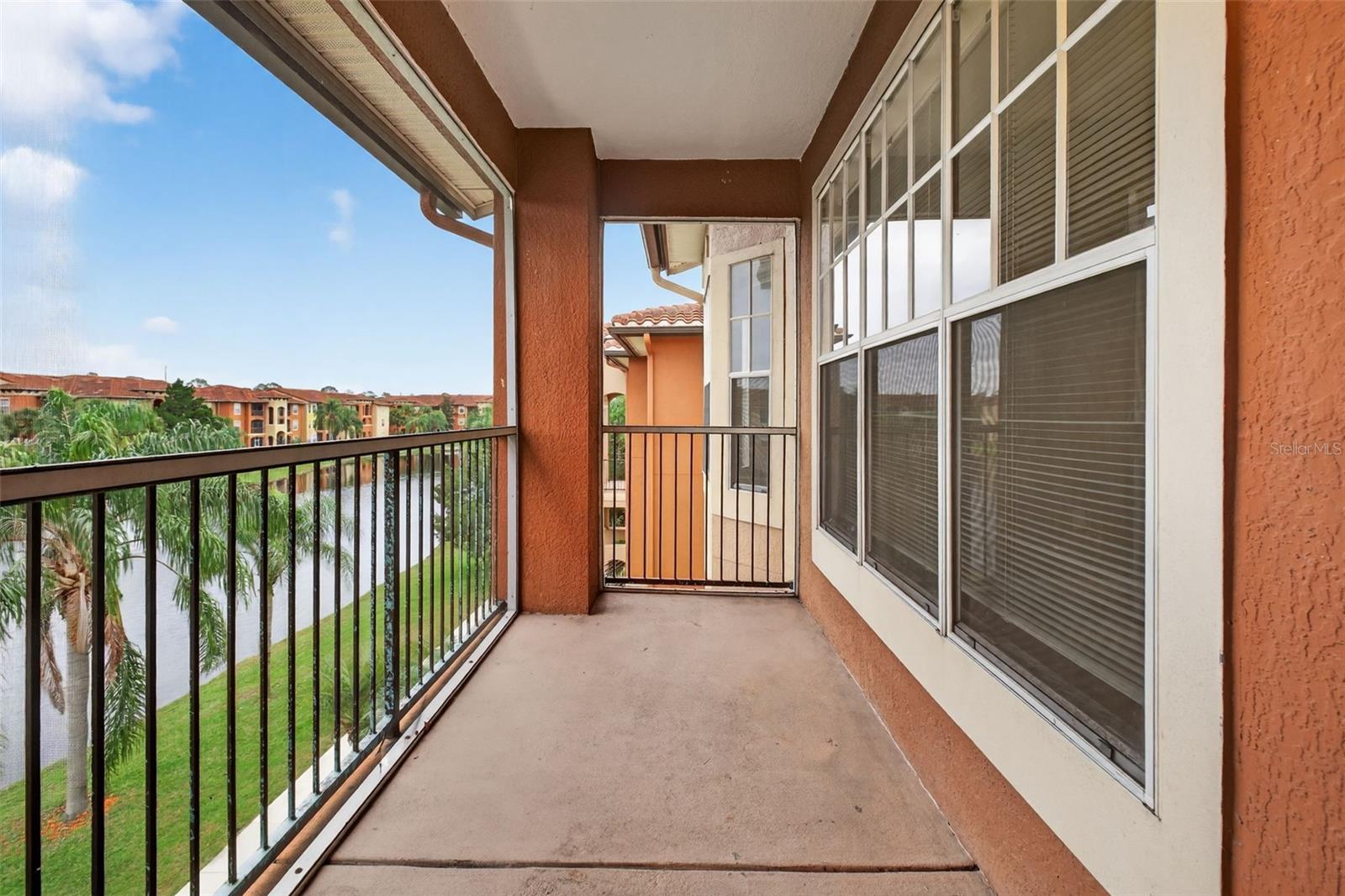 Image 51 of 94 For 5572 Metrowest Boulevard 304