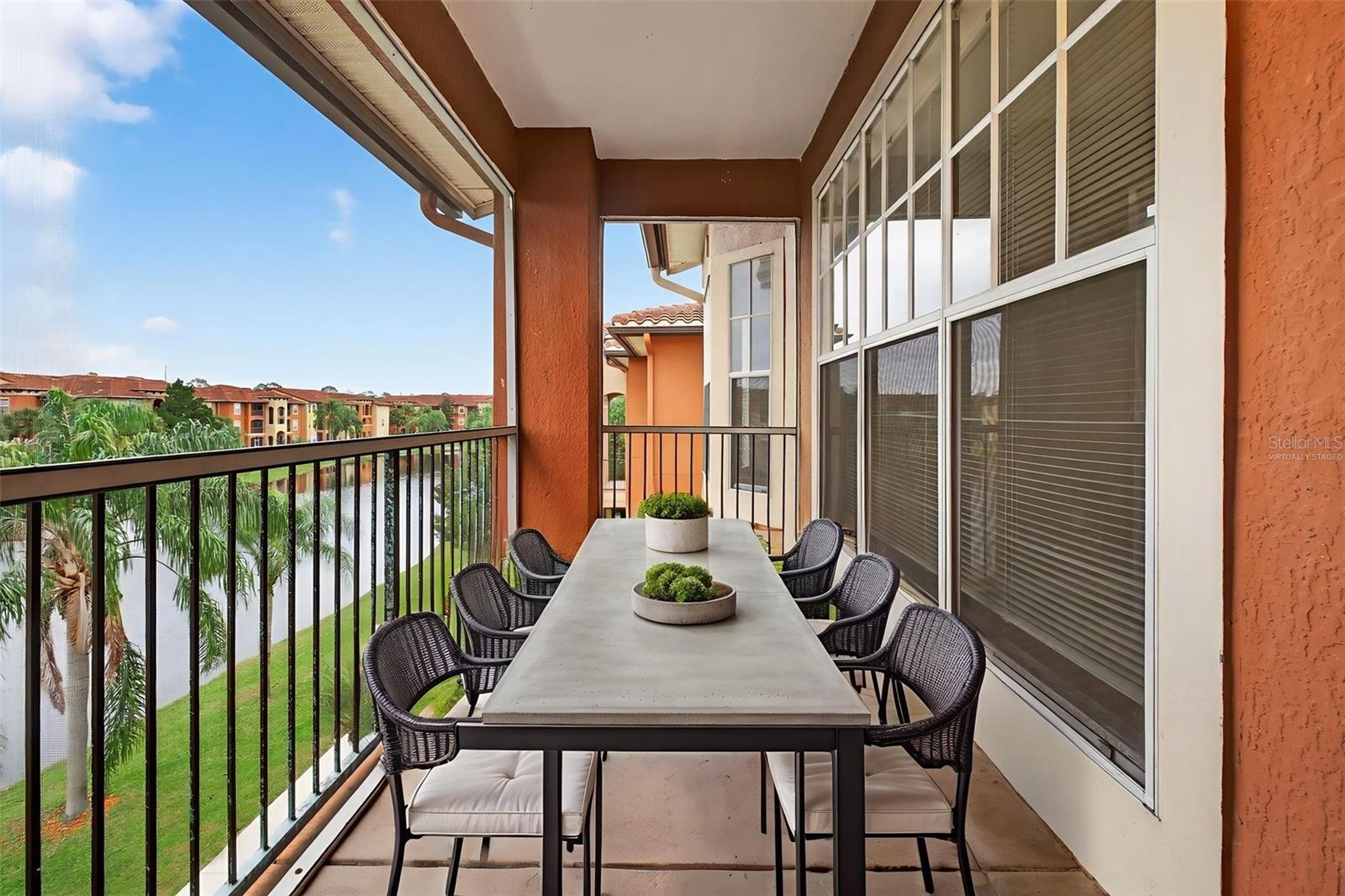 Image 52 of 94 For 5572 Metrowest Boulevard 304