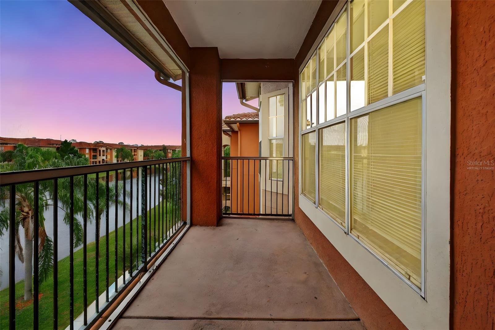 Image 53 of 94 For 5572 Metrowest Boulevard 304