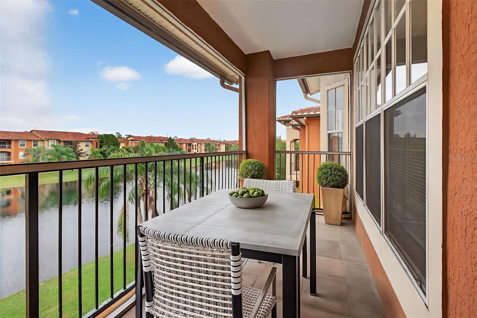 Image 57 of 94 For 5572 Metrowest Boulevard 304