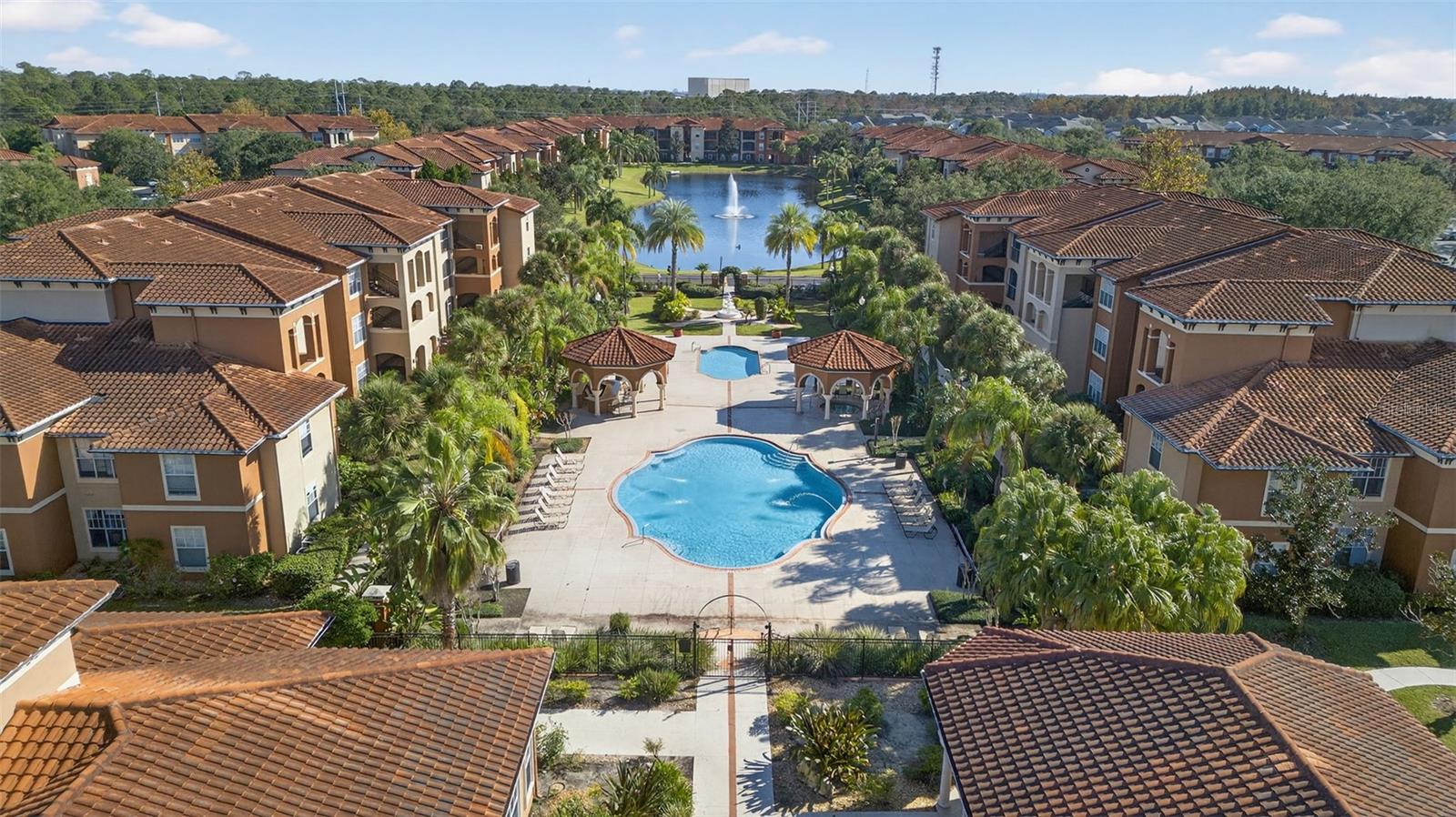 Image 61 of 94 For 5572 Metrowest Boulevard 304