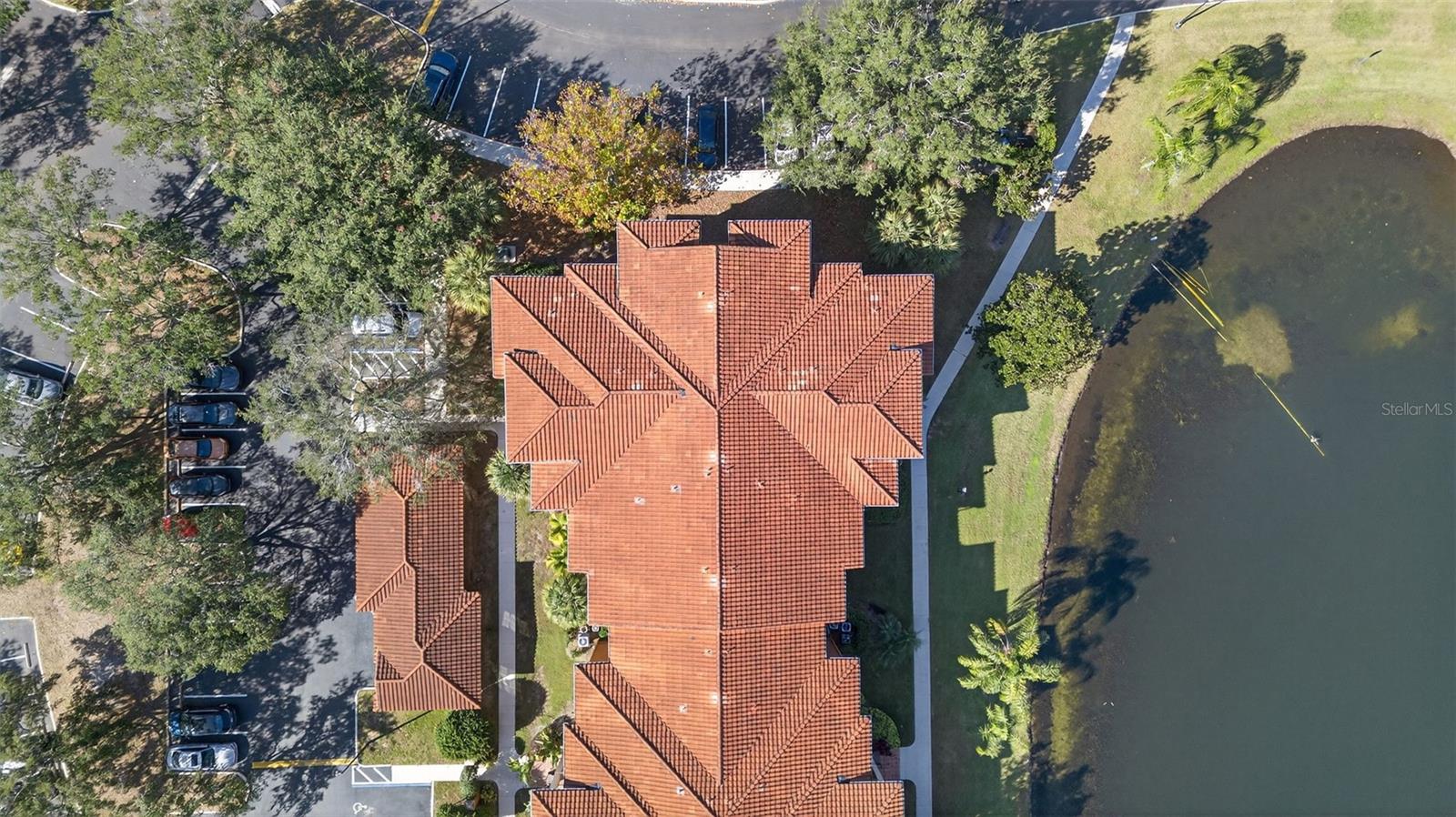 Image 64 of 94 For 5572 Metrowest Boulevard 304