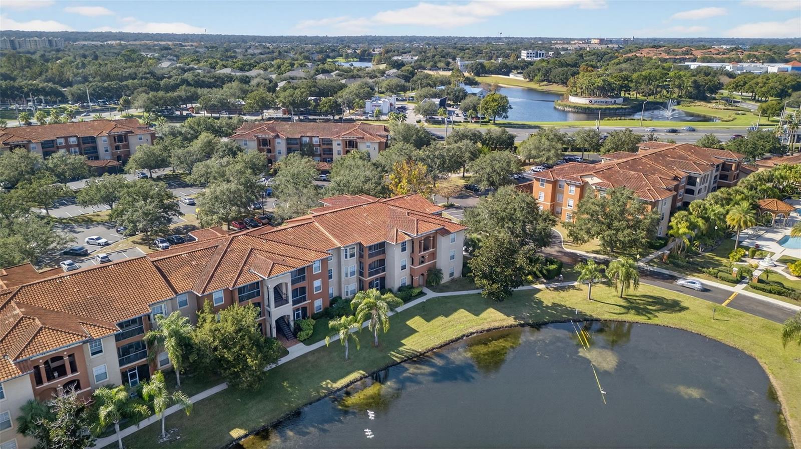 Image 68 of 94 For 5572 Metrowest Boulevard 304