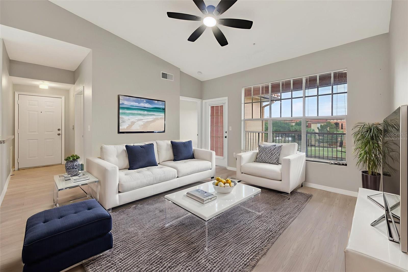 Image 7 of 94 For 5572 Metrowest Boulevard 304