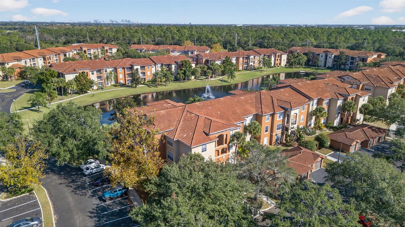 Image 72 of 94 For 5572 Metrowest Boulevard 304