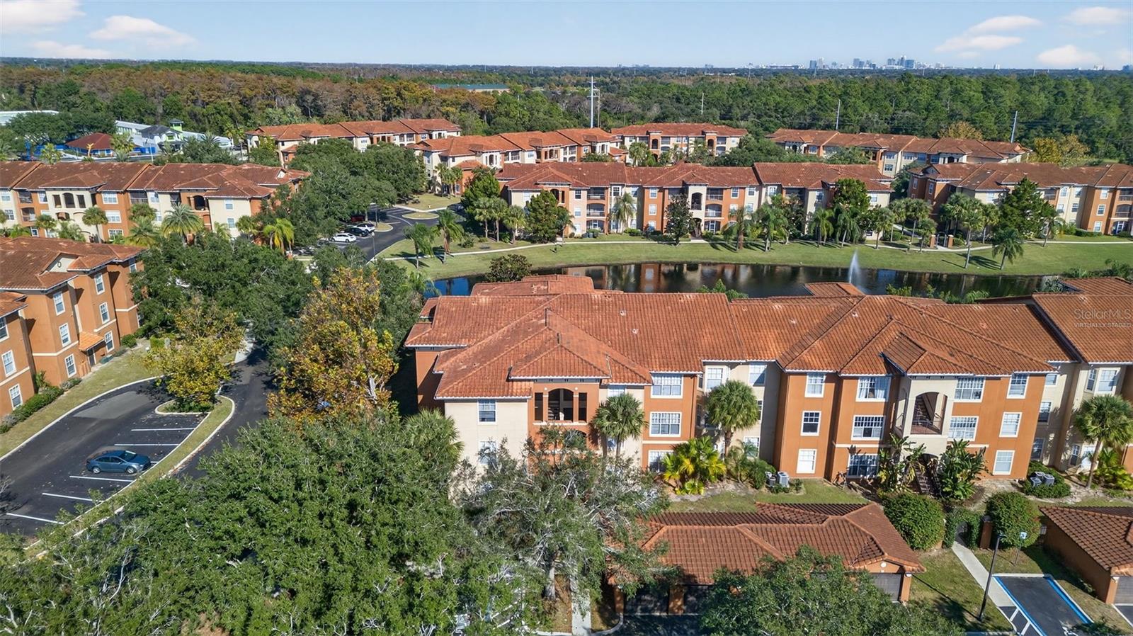 Image 74 of 94 For 5572 Metrowest Boulevard 304