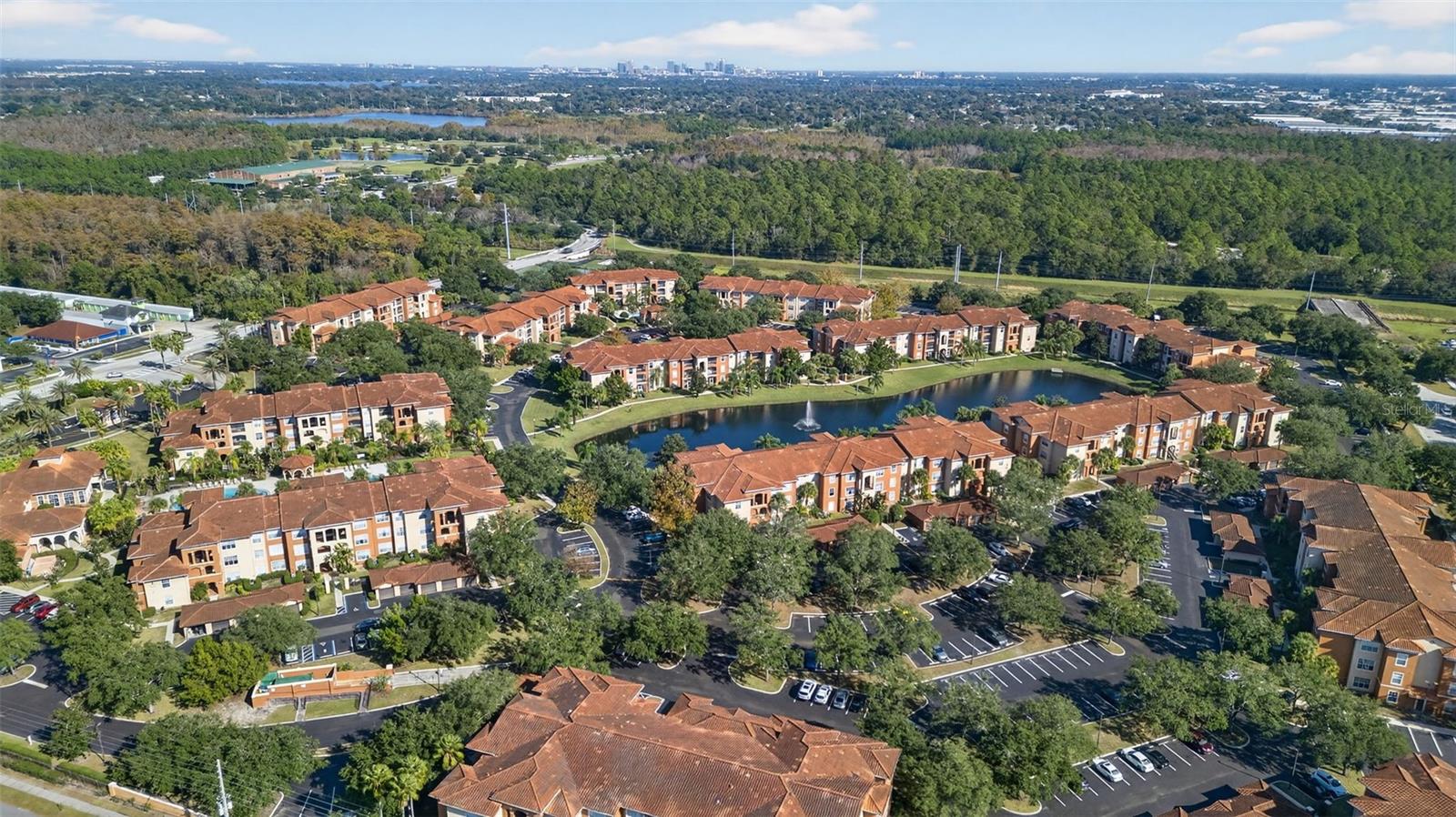 Image 77 of 94 For 5572 Metrowest Boulevard 304