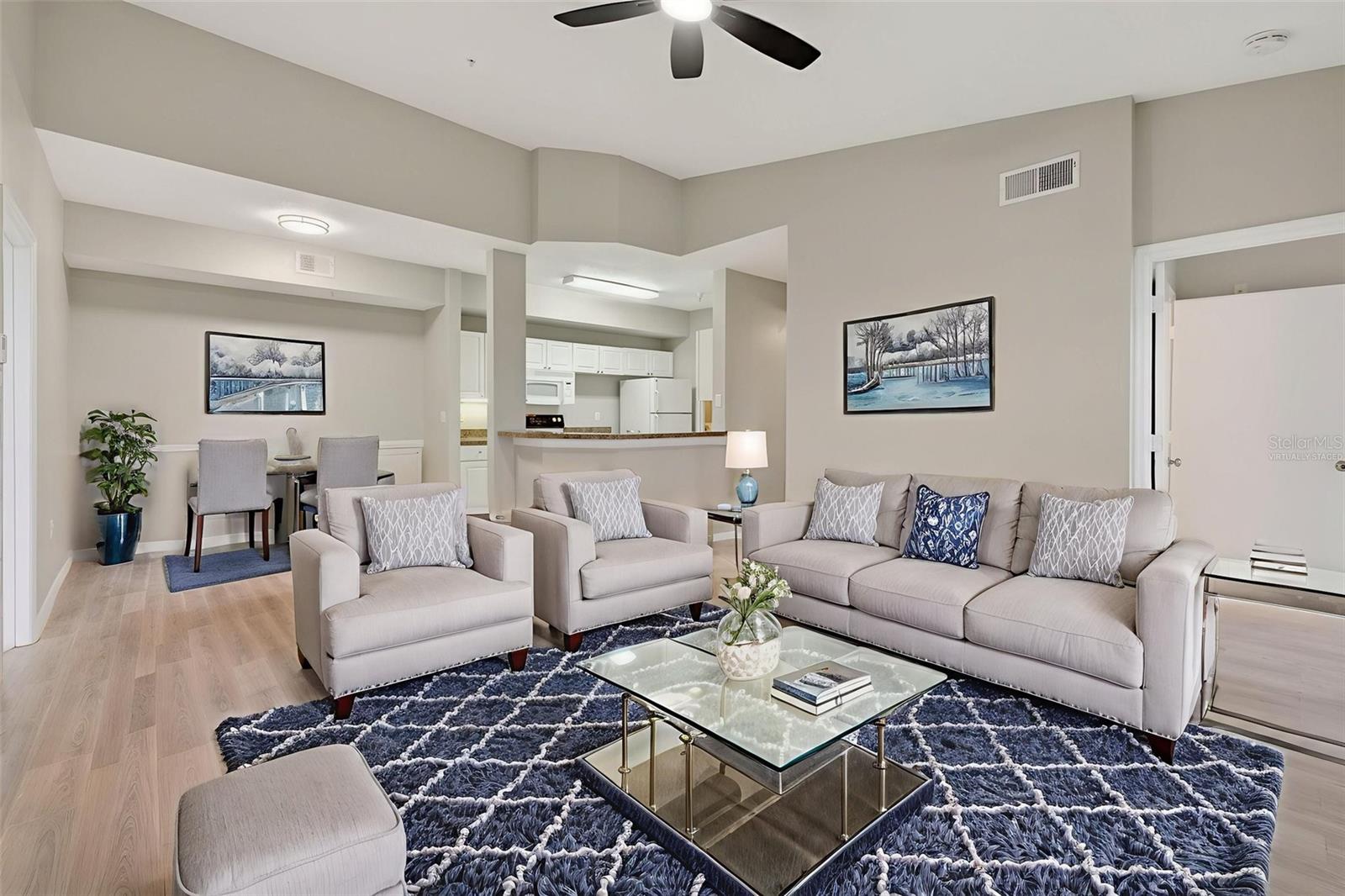 Image 9 of 94 For 5572 Metrowest Boulevard 304