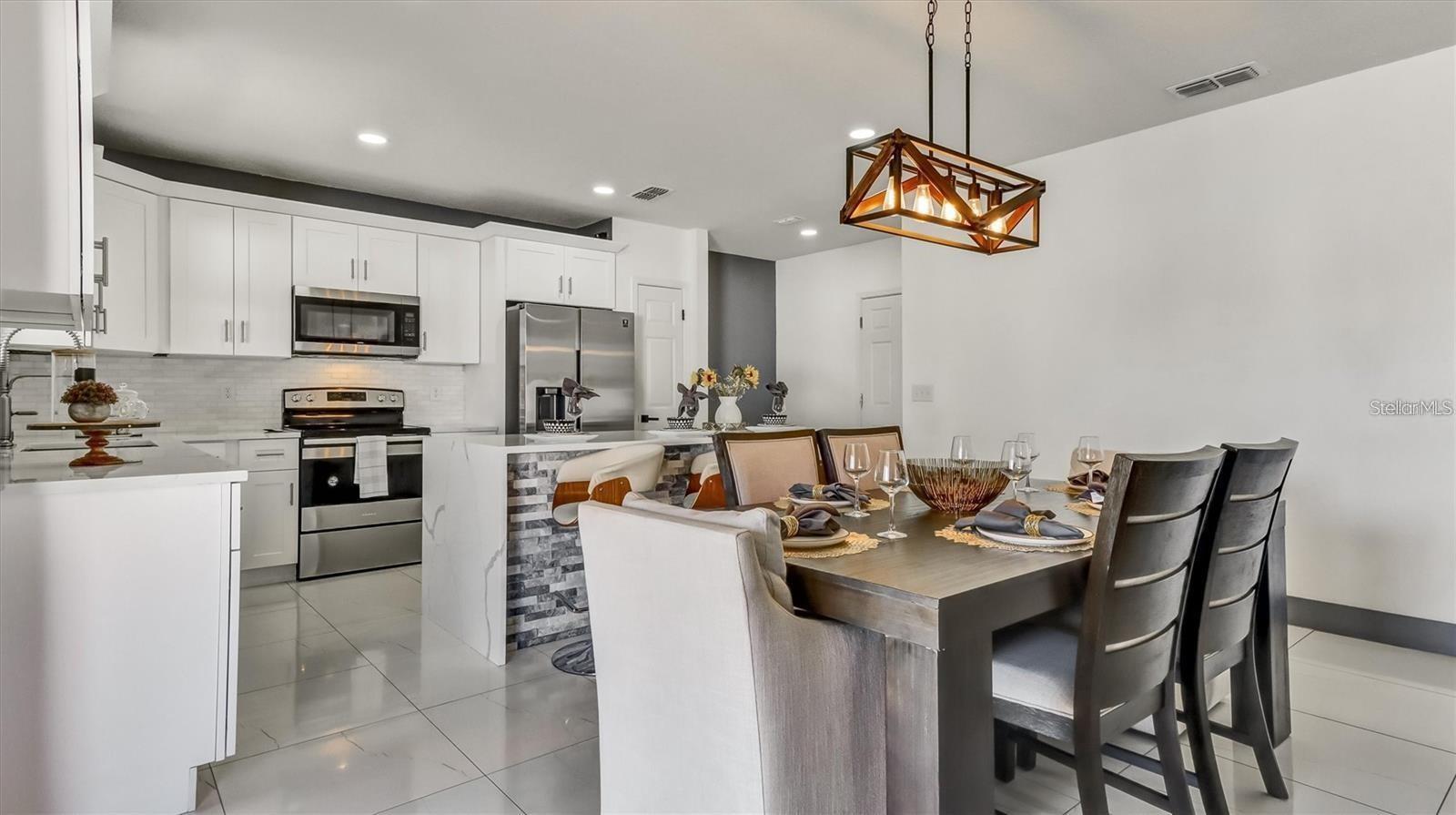 Image 13 of 30 For 623 Citrus Isle Boulevard