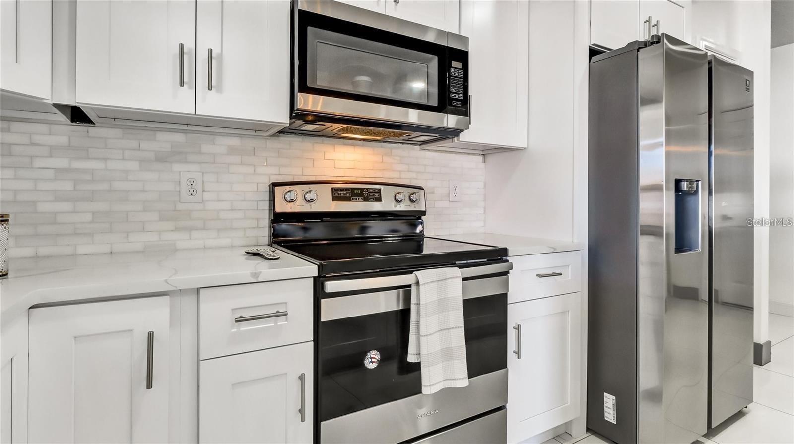 Image 14 of 30 For 623 Citrus Isle Boulevard