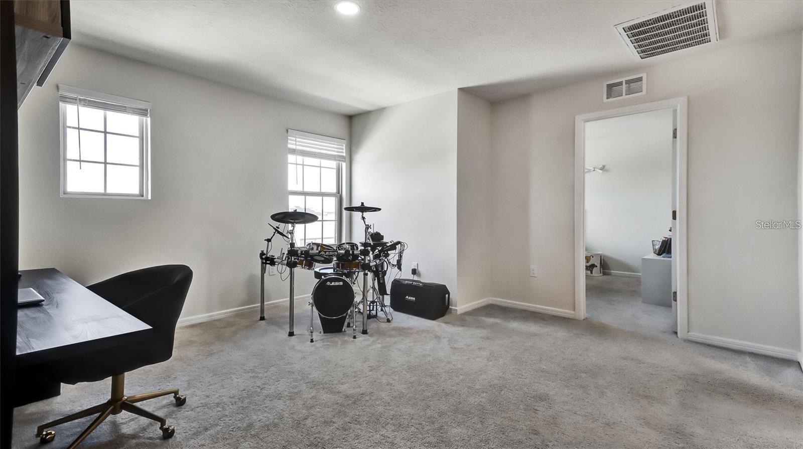 Image 18 of 30 For 623 Citrus Isle Boulevard