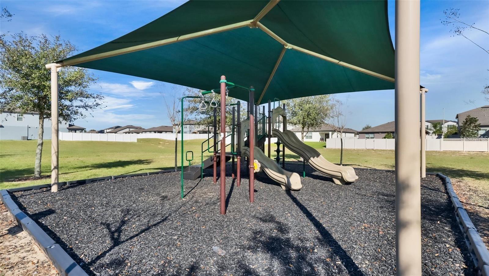 Image 3 of 30 For 623 Citrus Isle Boulevard